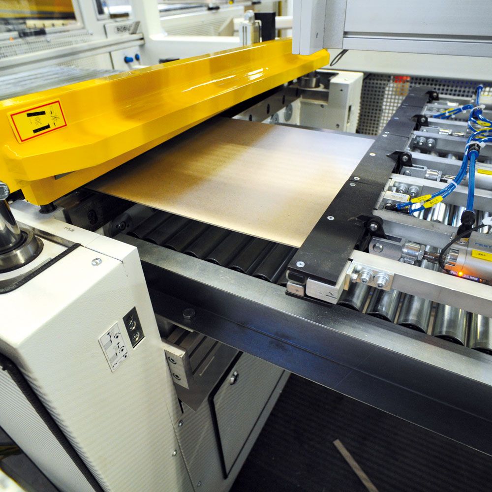 Industrielles Schneiden mit Folienschneidemaschinen von ROBUST